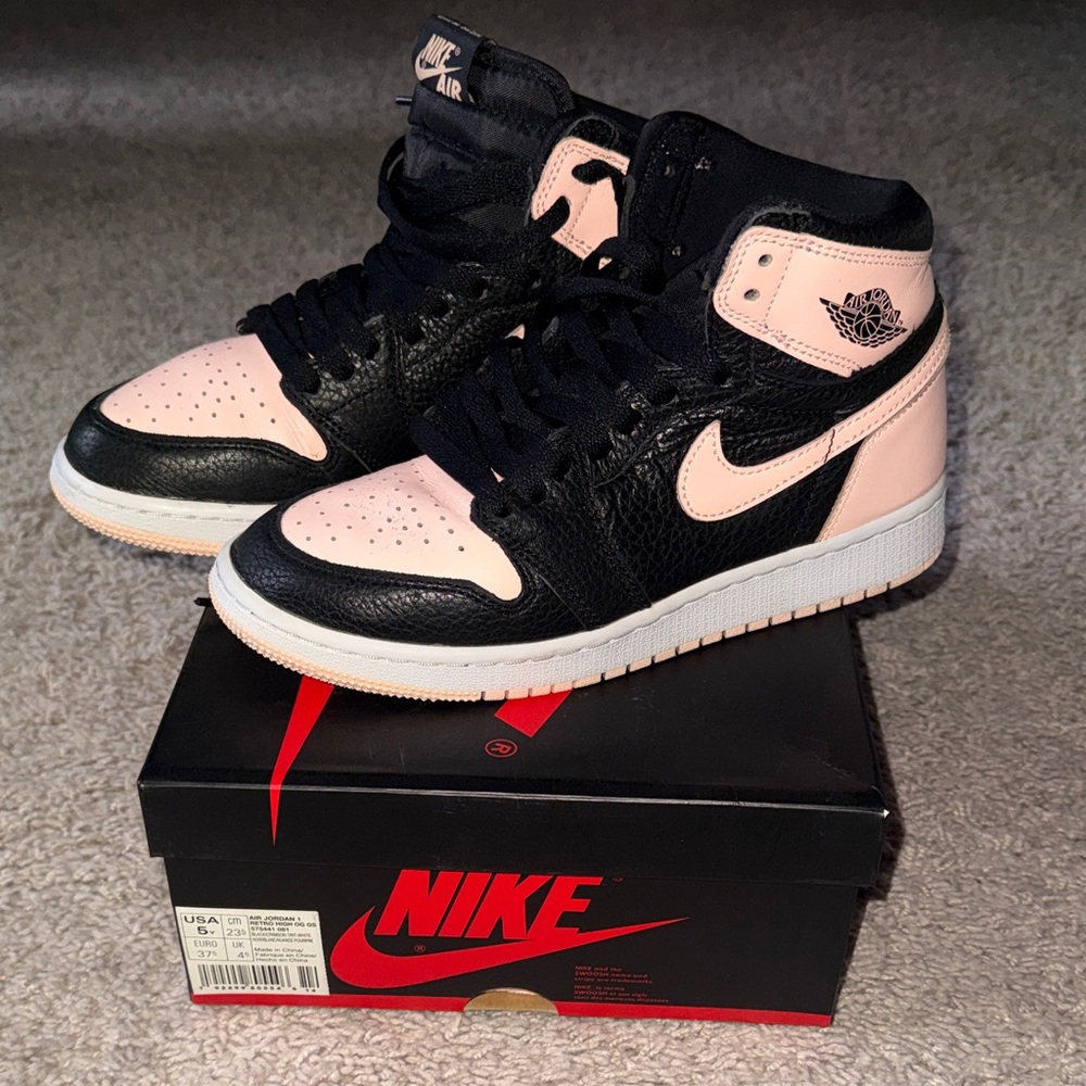 Nike Women's Black and Pink High-Top Sneakers
